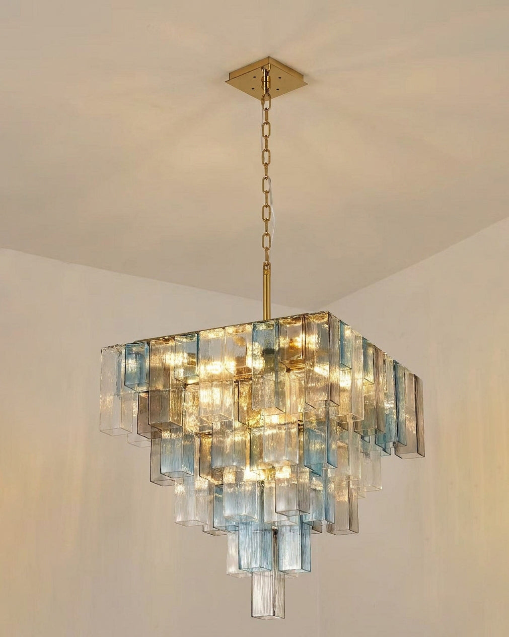 Norinaine Chandelier