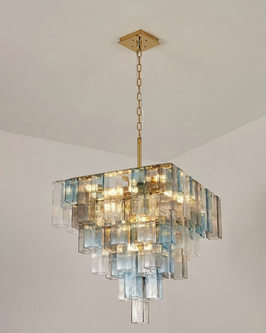 Norinaine Chandelier