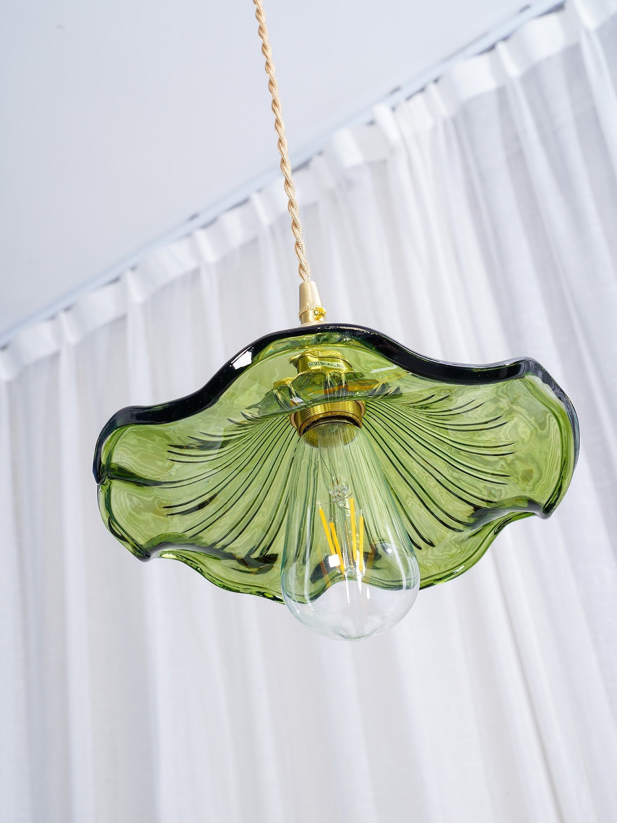 Daphne Modern Glass Flower Pendant Light