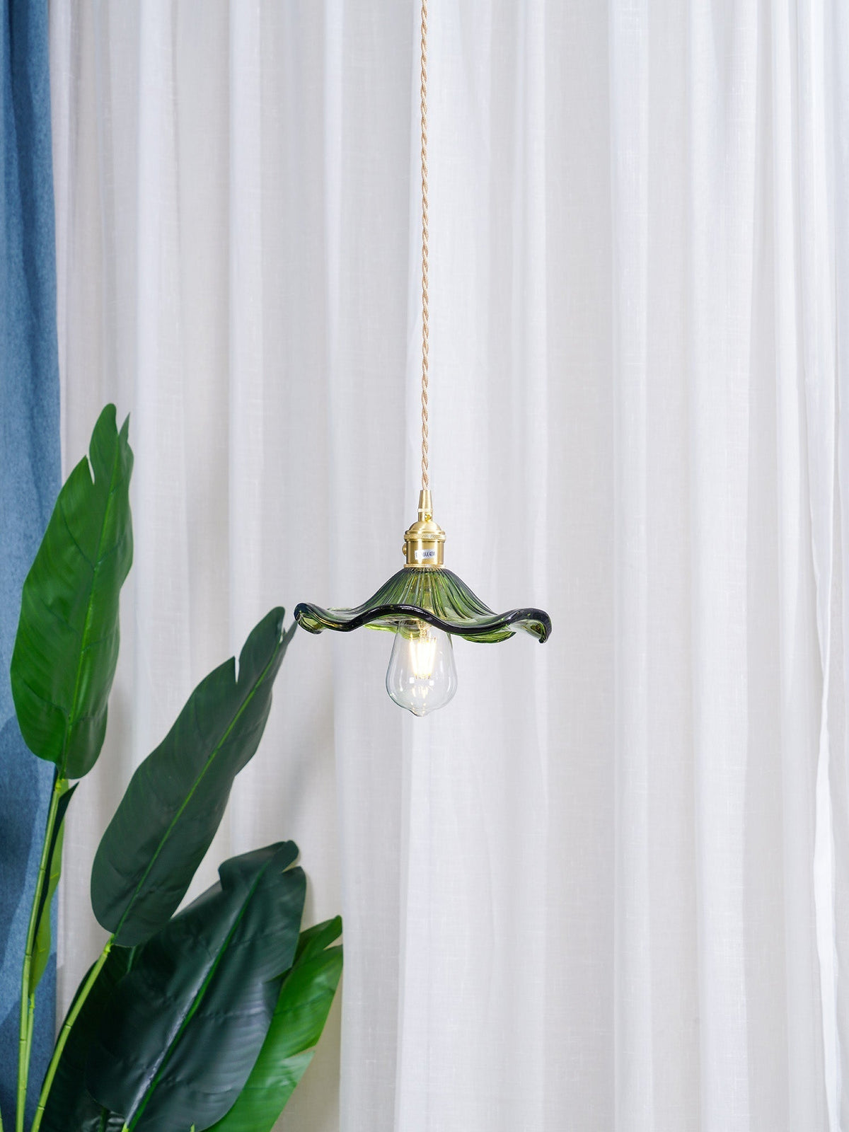 Daphne Modern Glass Flower Pendant Light