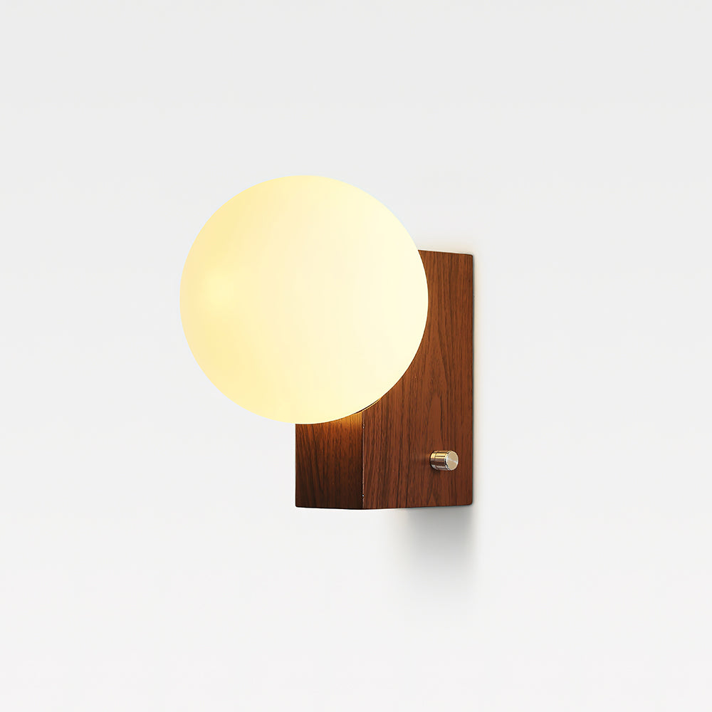 Luminaya Wall Lamp