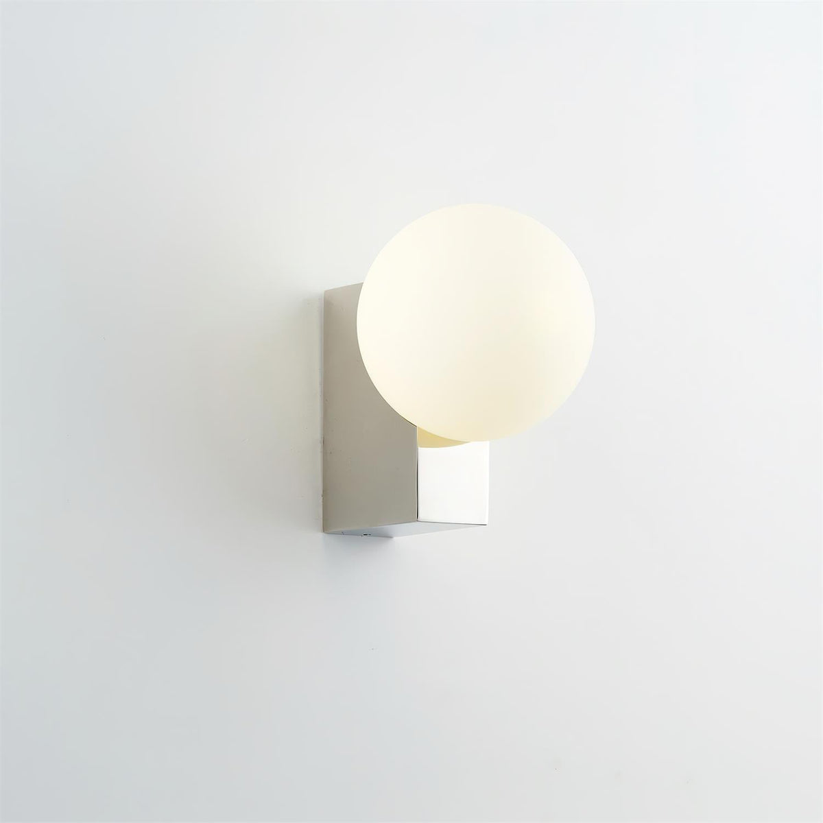 Luminaya Wall Lamp