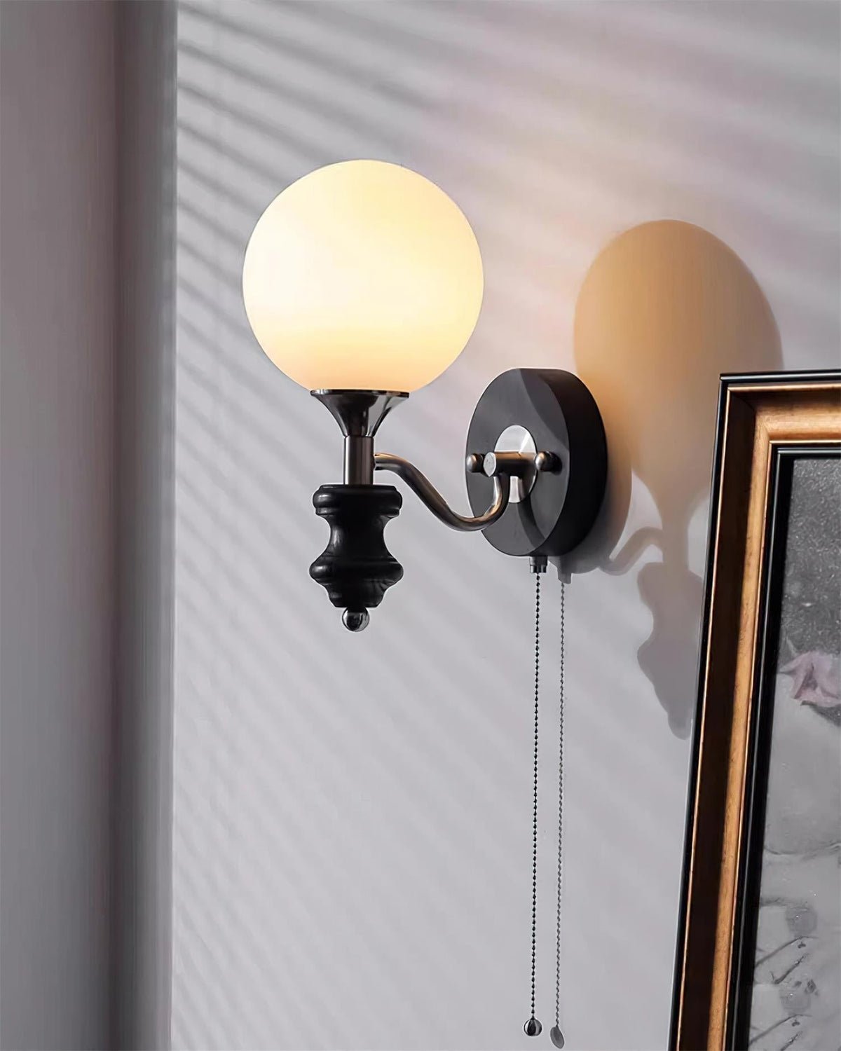 Duvin Wall Lamp