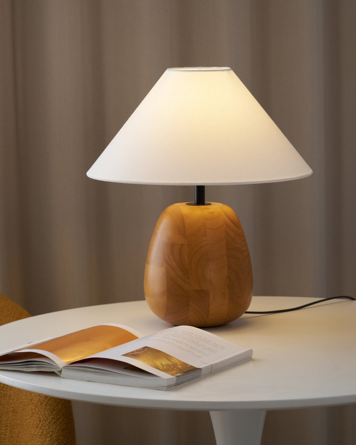 Mosa Table Lamp