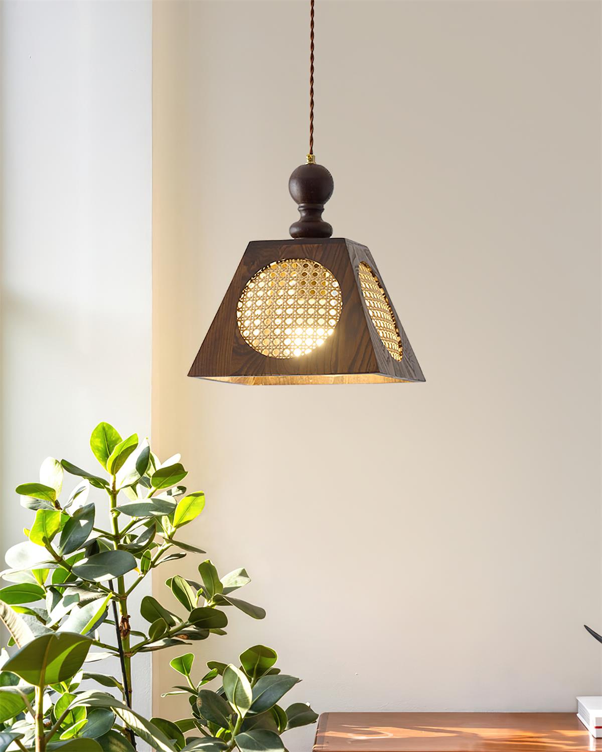 Viraanora Pendant Light