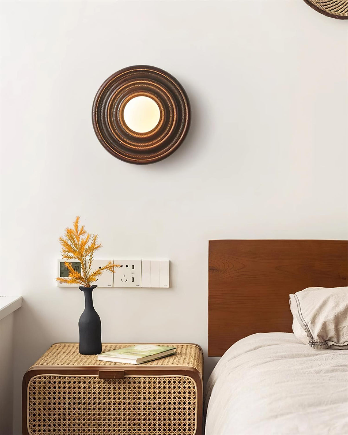 Aldinise Wall Lamp Ripple with Ash Wood Body and Glass Globe Shade