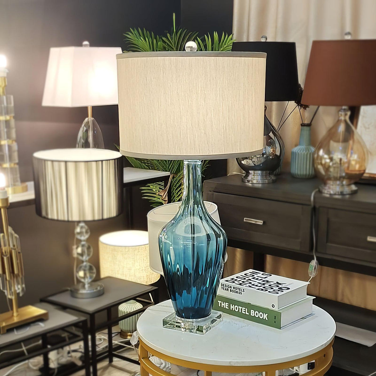Celanelia Glass Table Lamp