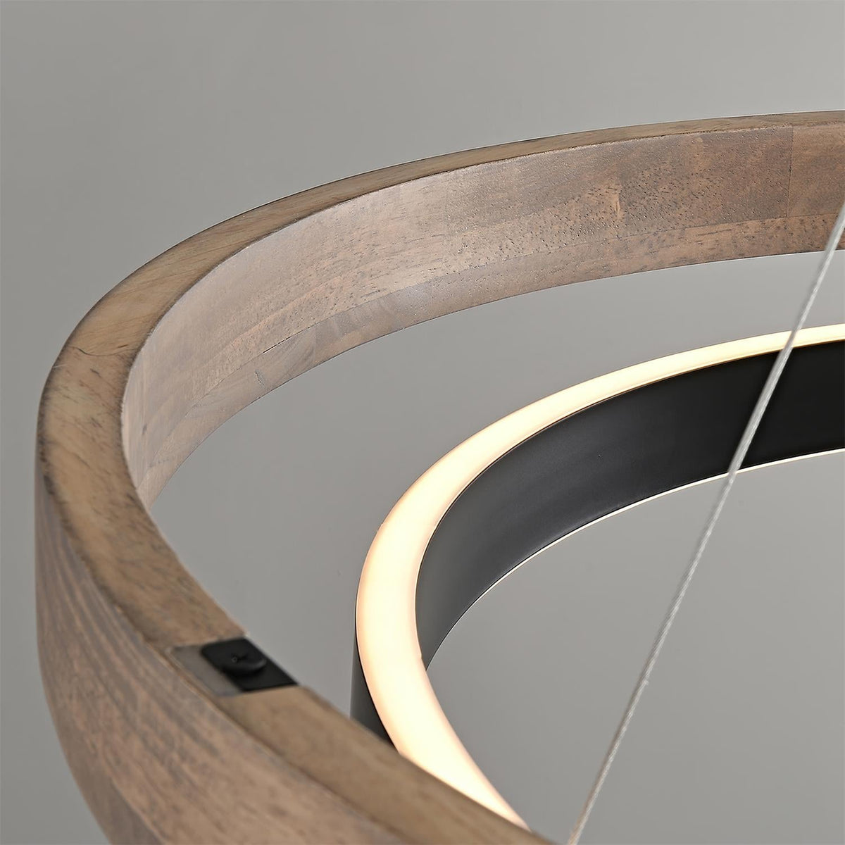 Rivivora Chandelier