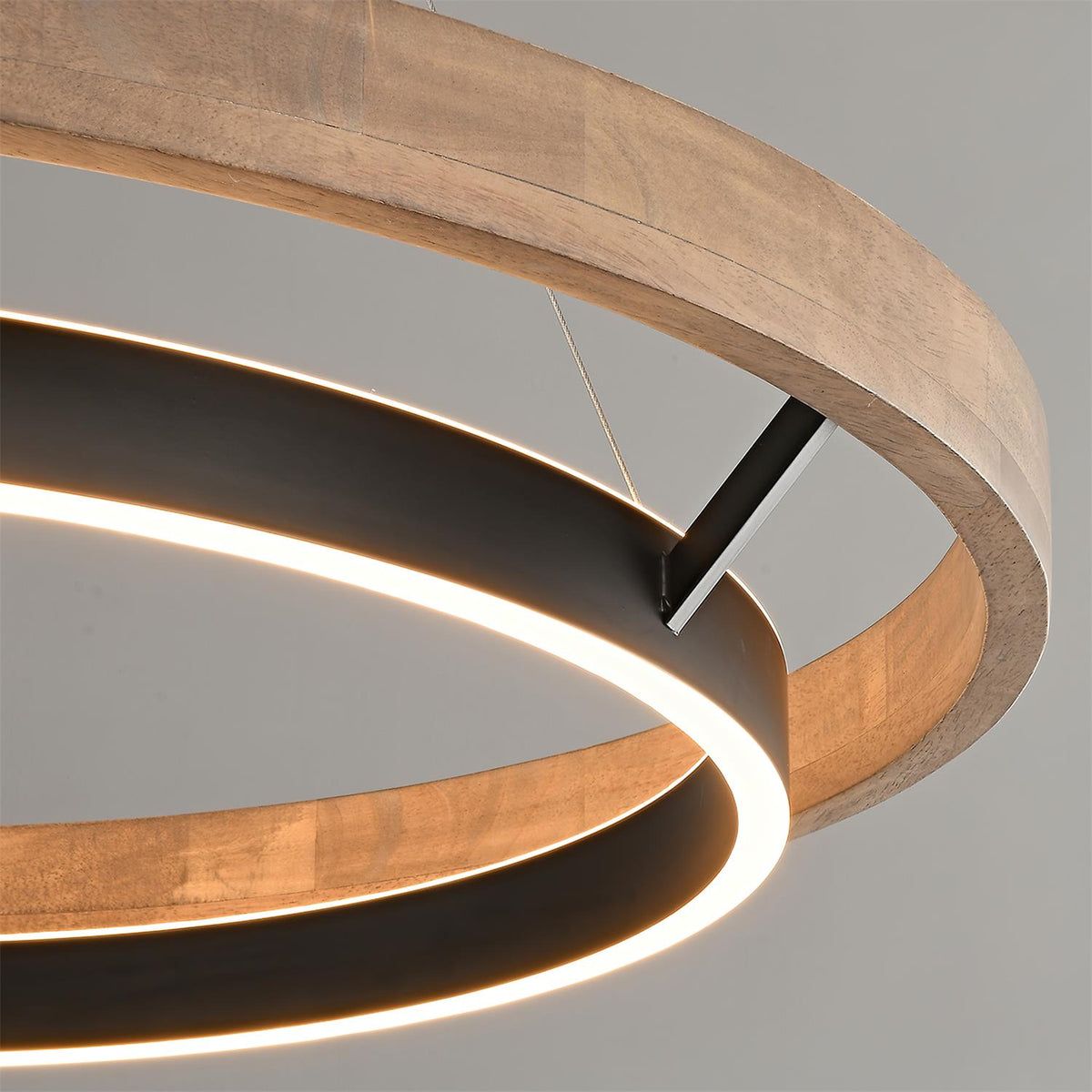 Rivivora Chandelier