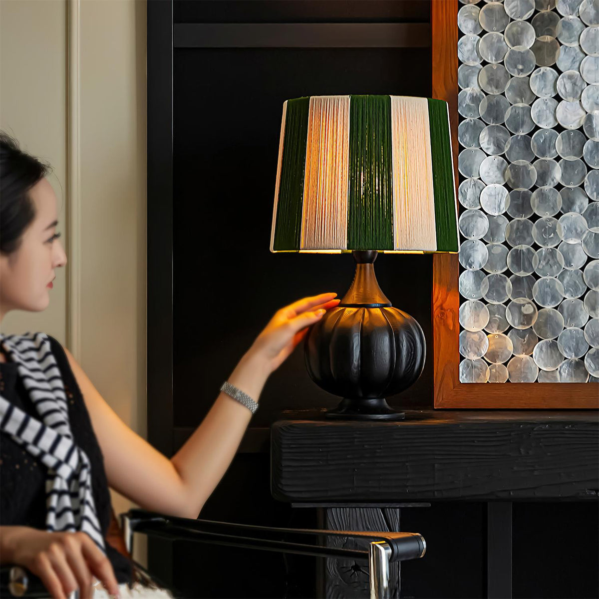 Viraorise Table Lamp