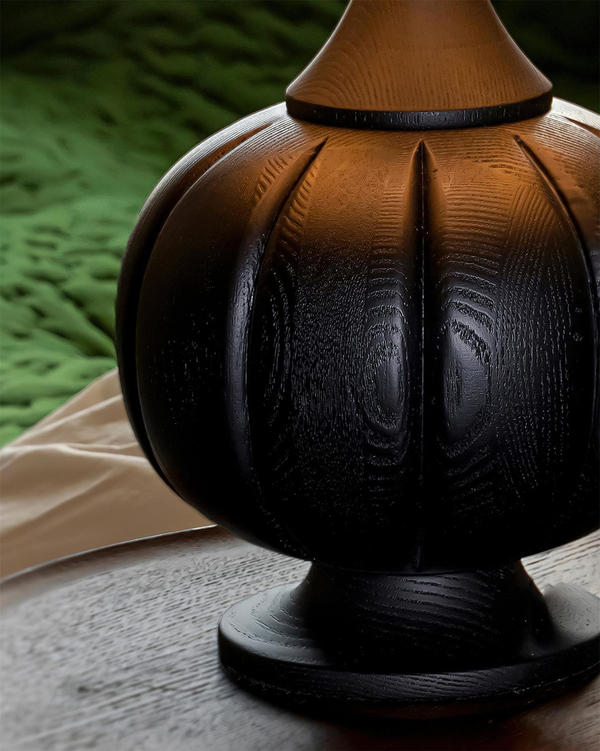 Viraorise Table Lamp