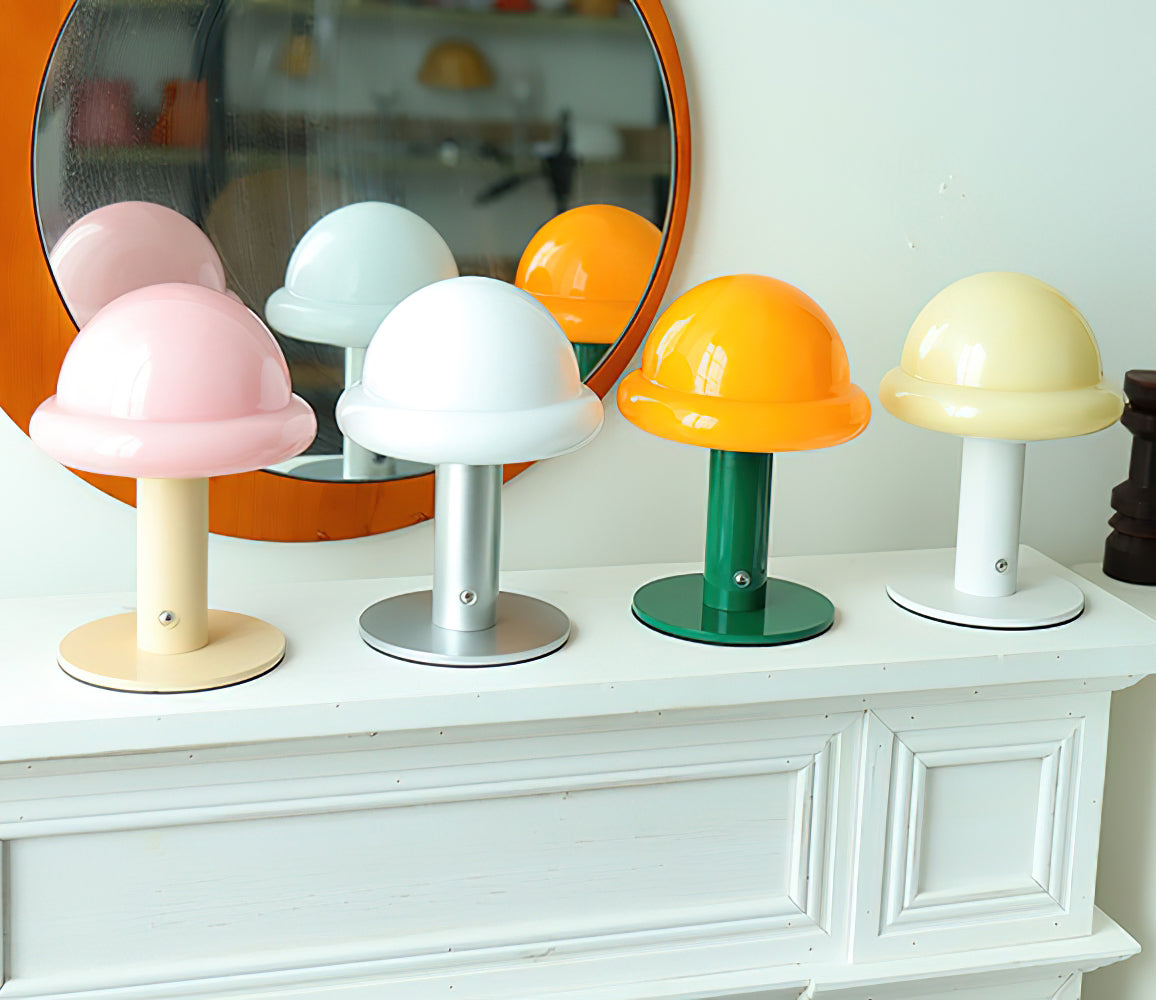 Liorelira Table Lamp