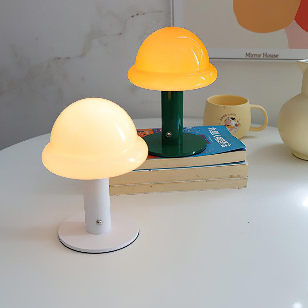 Liorelira Table Lamp