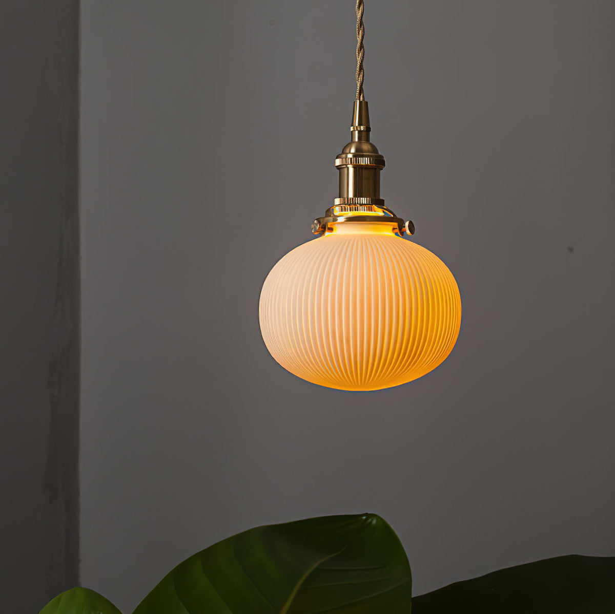Miraria Ribbed Ceramics Pendant Lamp