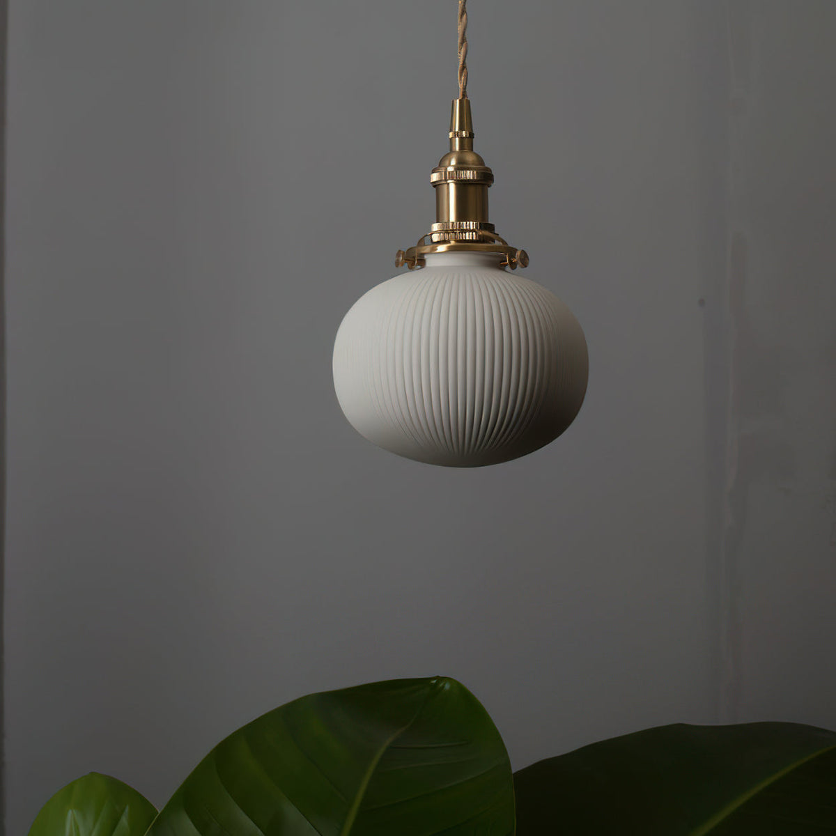 Miraria Ribbed Ceramics Pendant Lamp