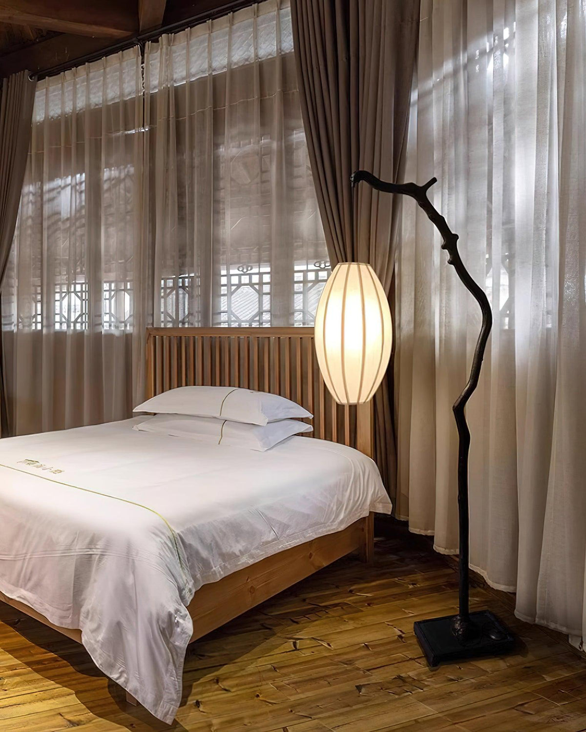 Noralelia Floor Lamp