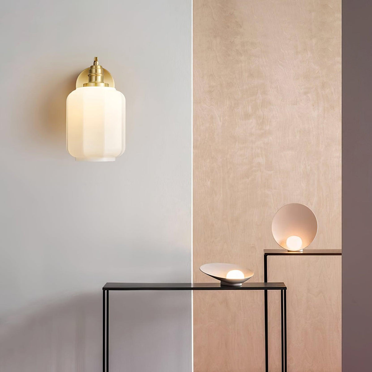 Lokeped Glass Wall Lamp
