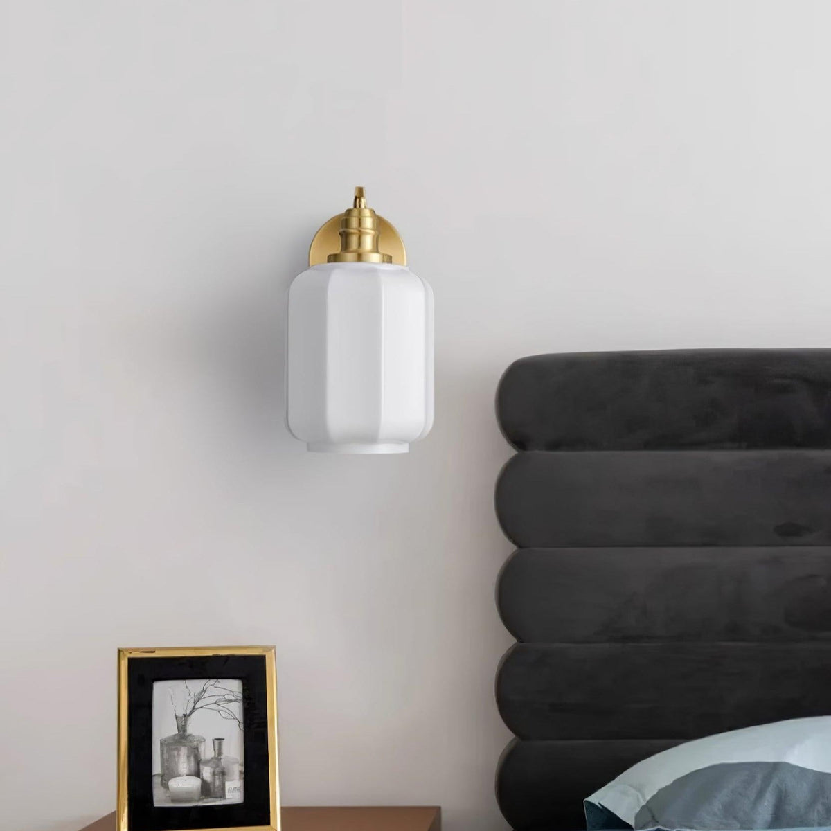 Lokeped Glass Wall Lamp
