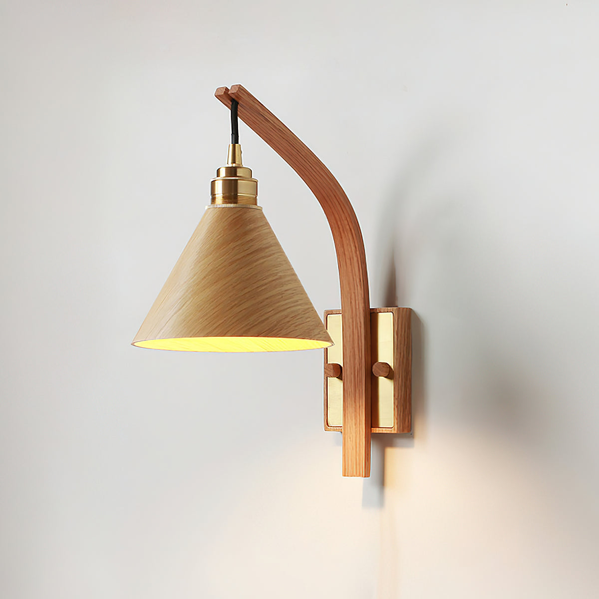 Cirisiella Arc Wall Lamp