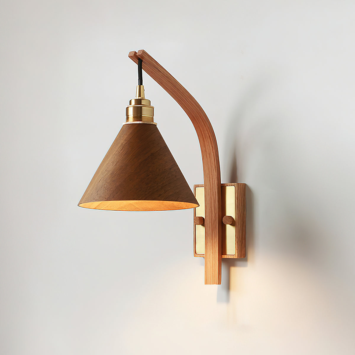 Cirisiella Arc Wall Lamp
