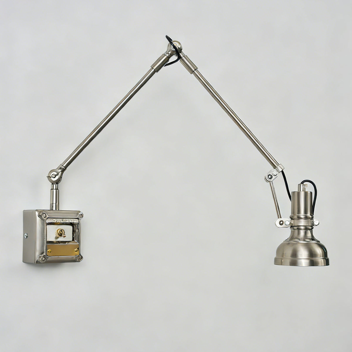 Liororenne Wall Lamp