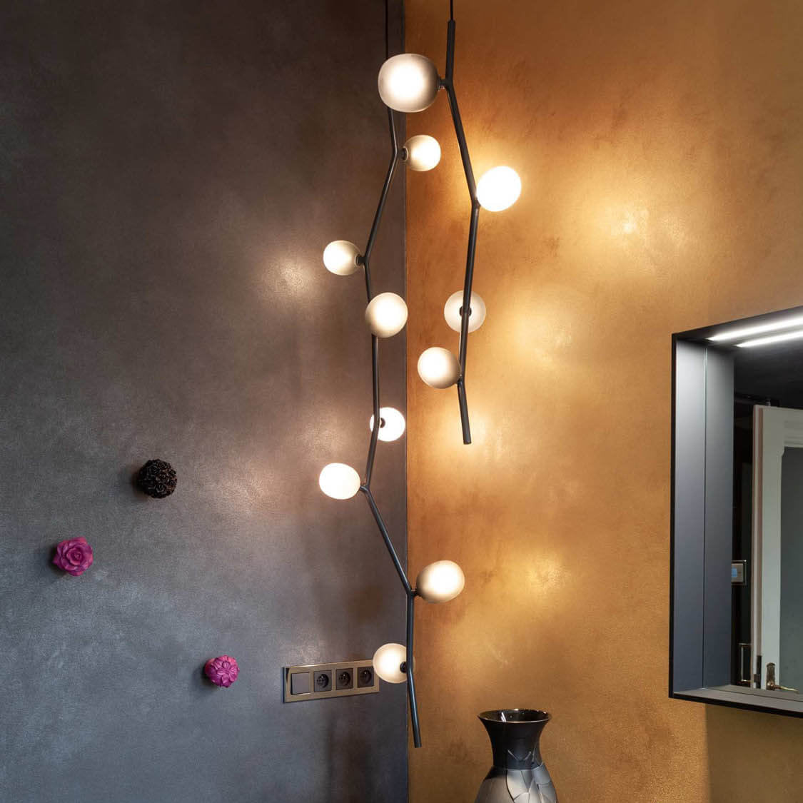 Velirena Vertical Glass Pendant Lamp