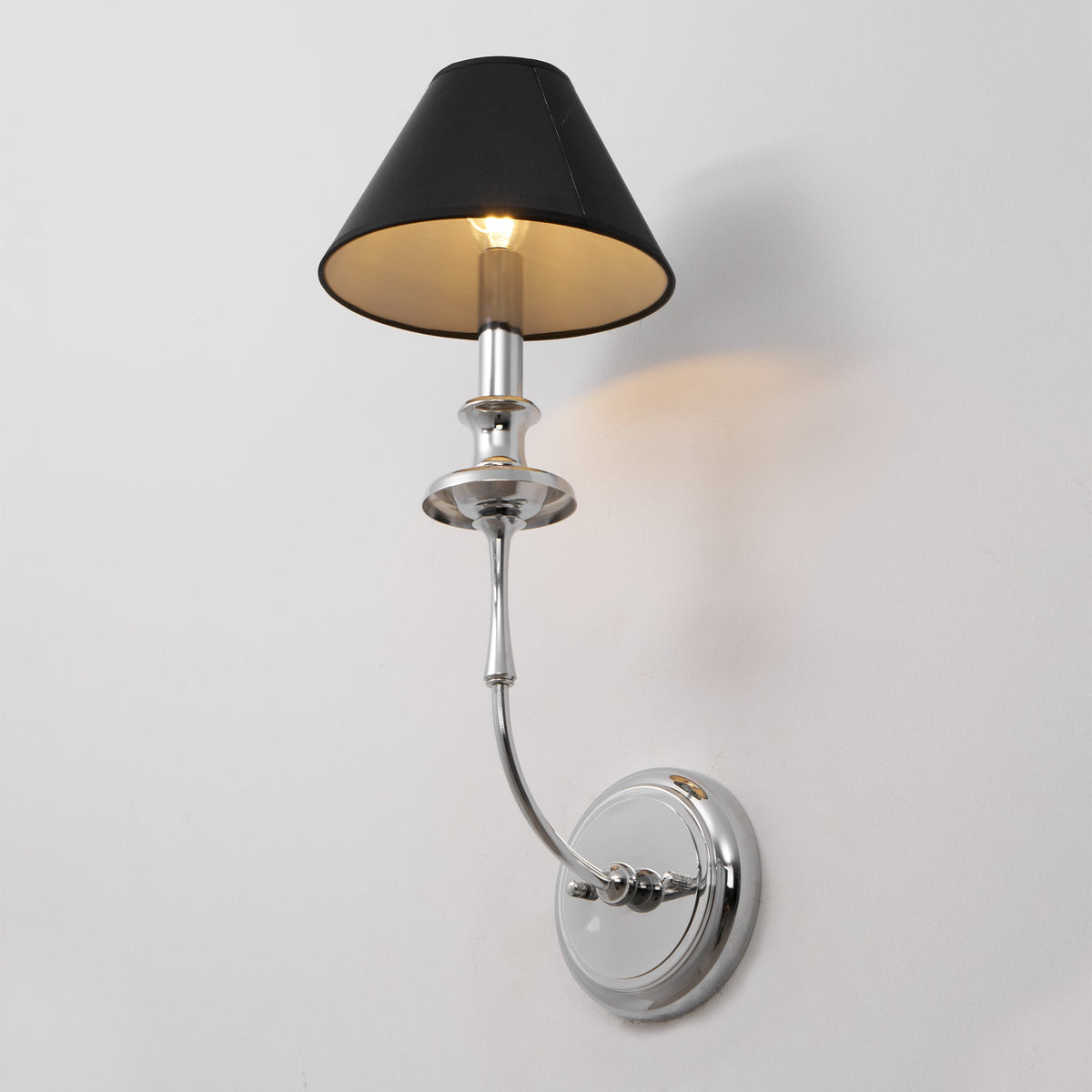 Viraarine Wall Lamp
