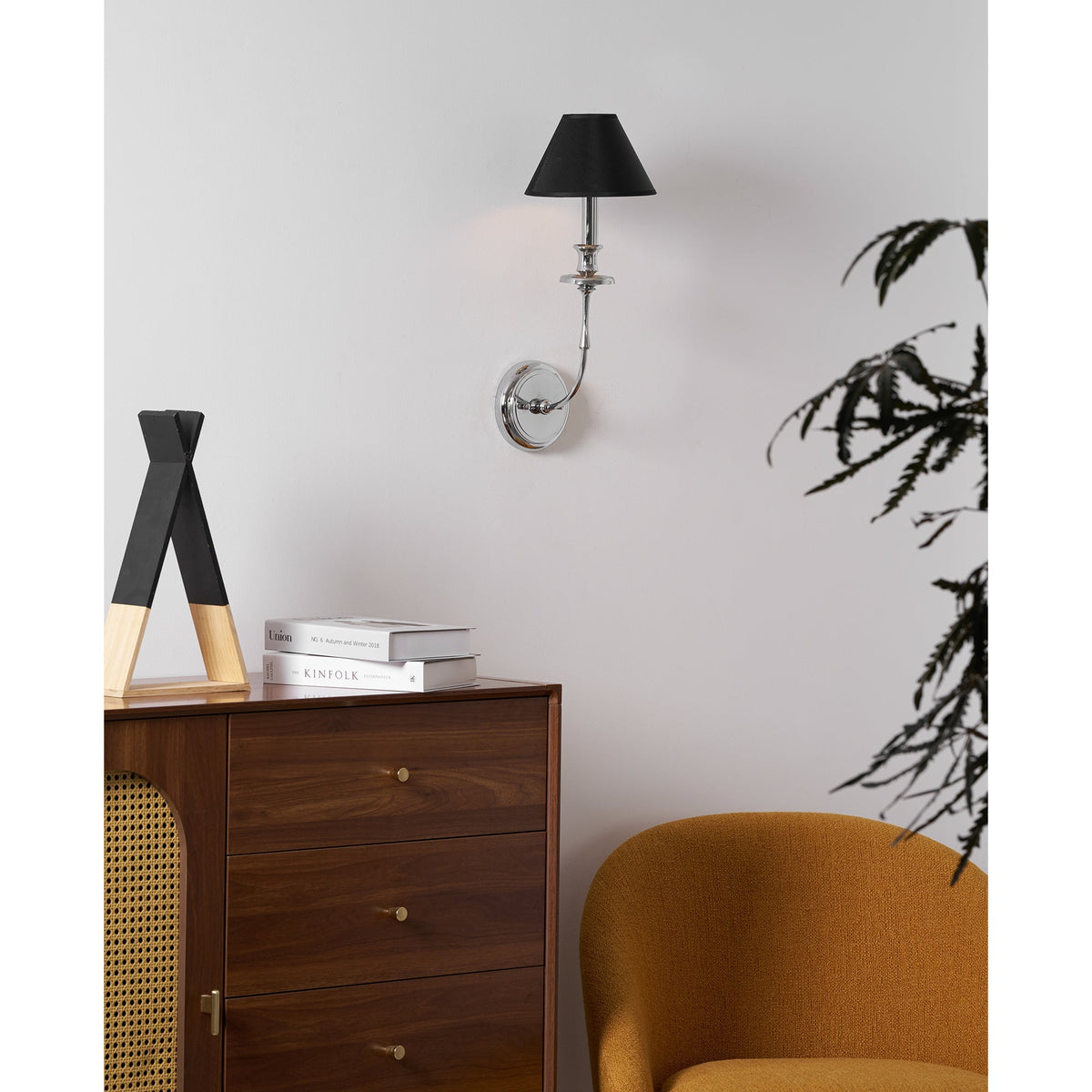 Viraarine Wall Lamp