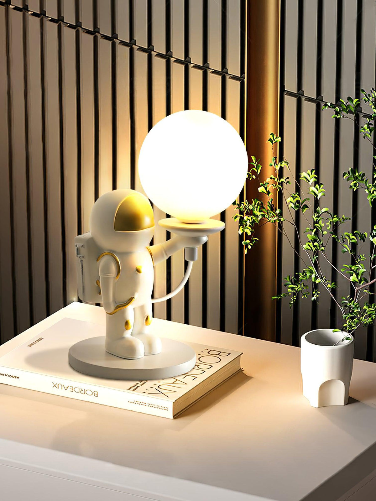 Lioriina Table Lamp