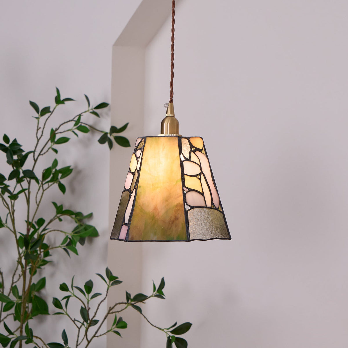 Fira Tiffany-Style Stained Glass Pendant Light