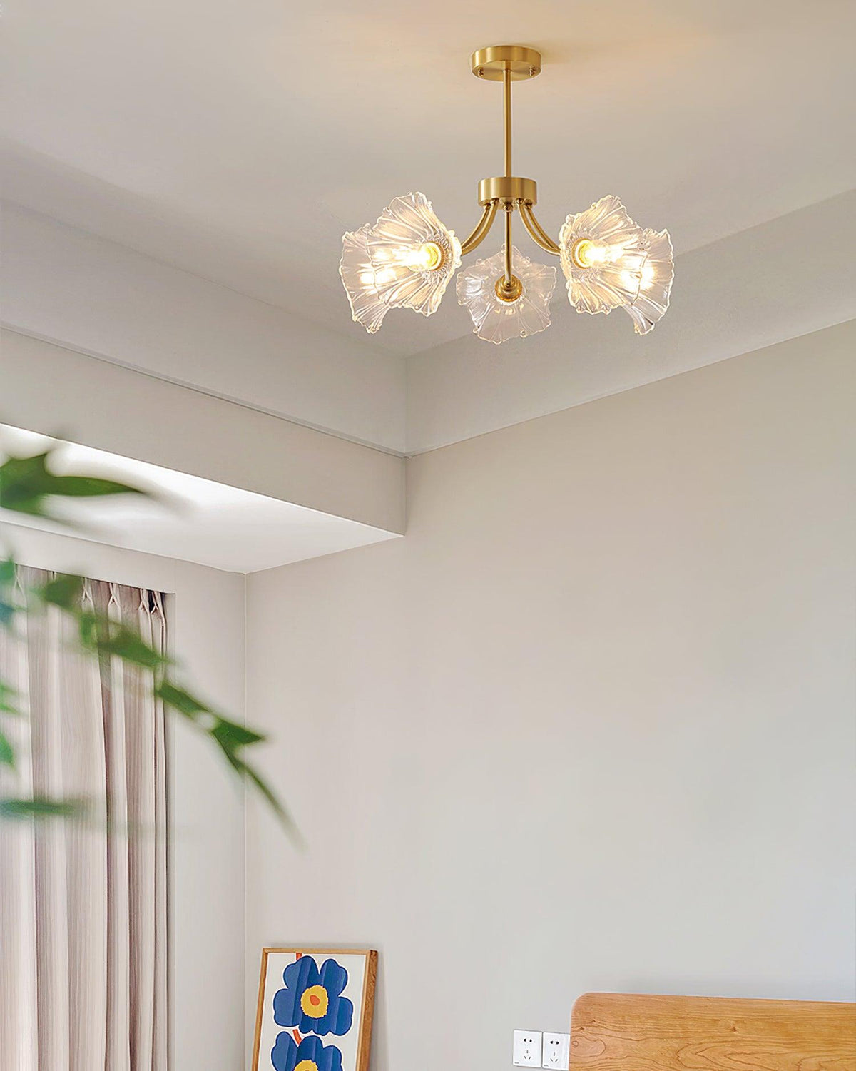 Fife Chandelier Flower Glass with Brass Finish