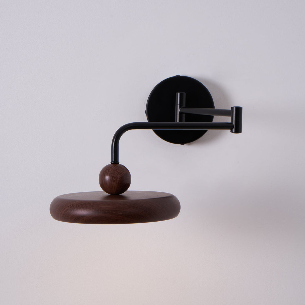 Tavo Wooden Wall Light