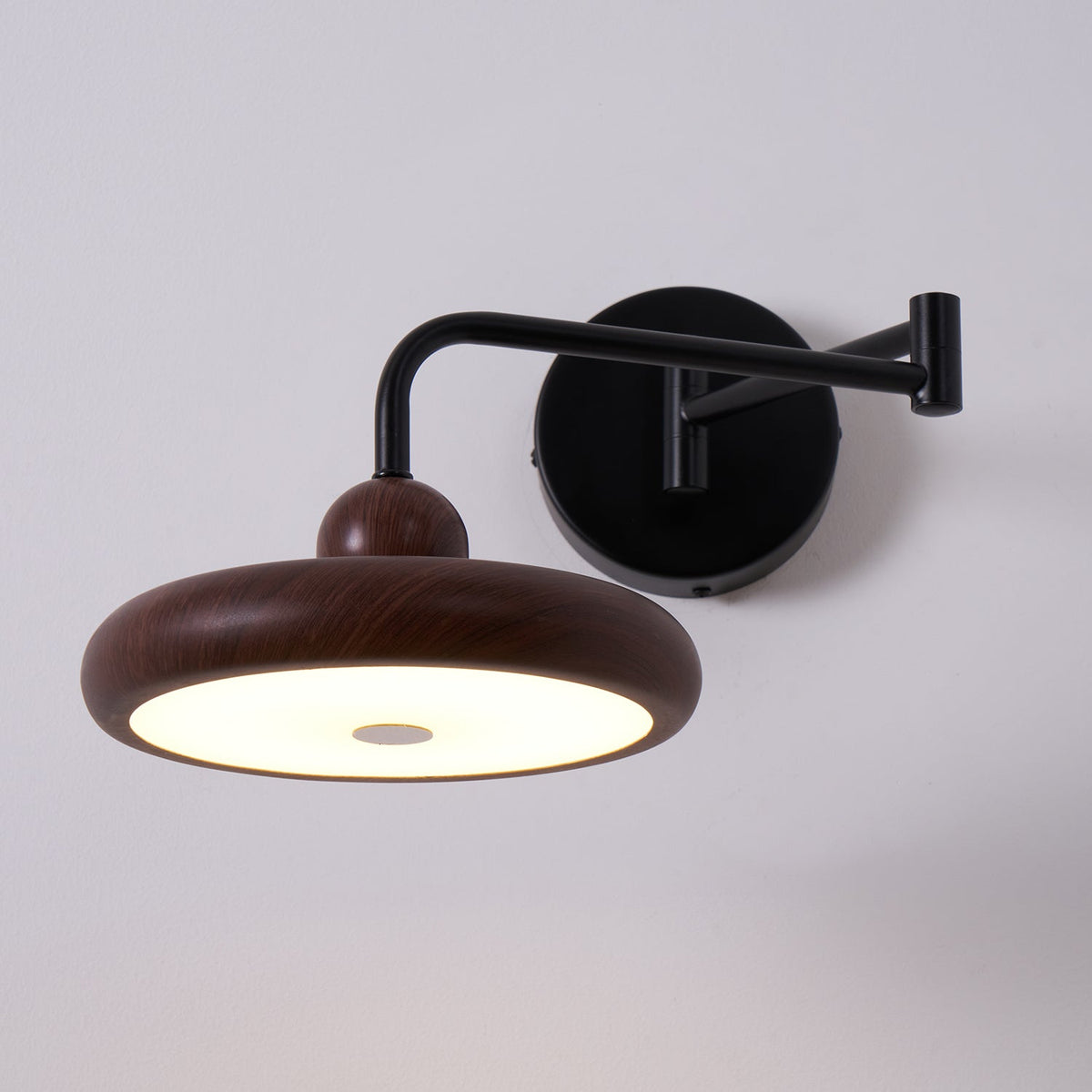Tavo Wooden Wall Light
