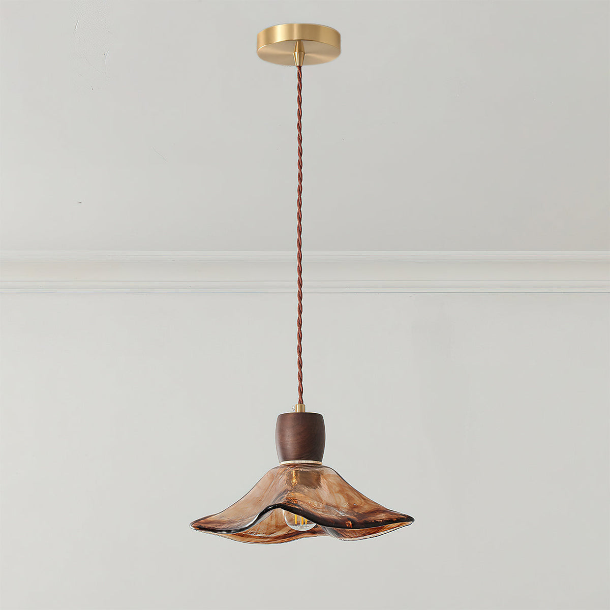 Seluelia Pendant Light