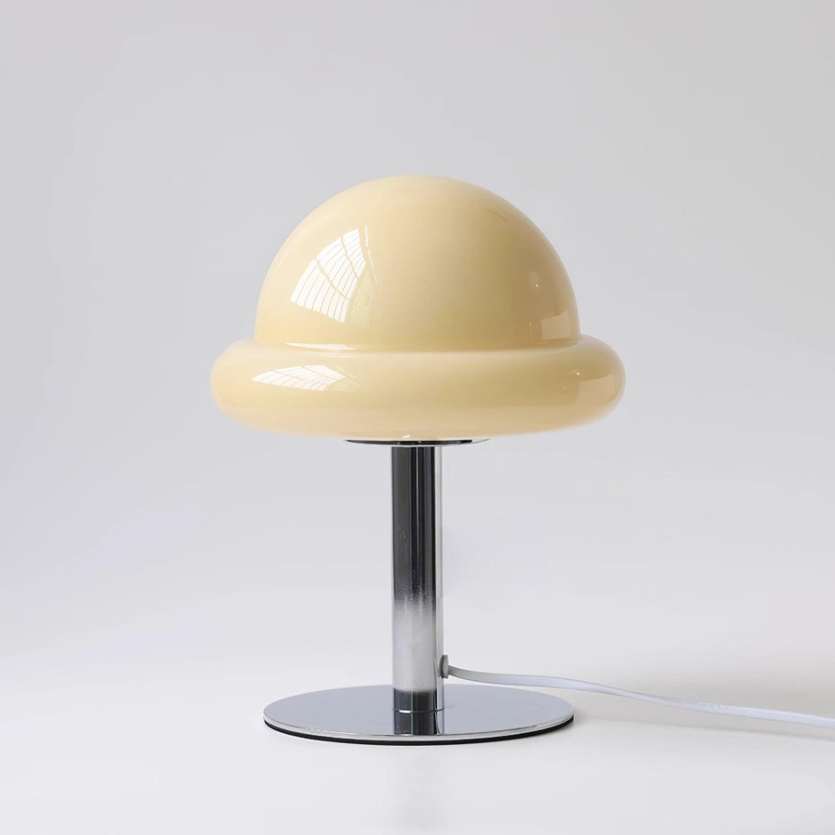 Eirisella Glass Table Lamp