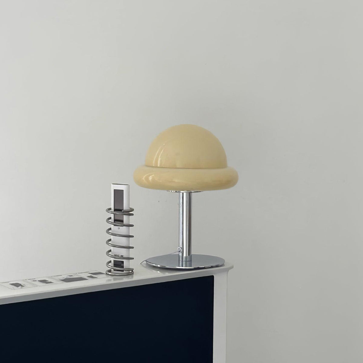Eirisella Glass Table Lamp