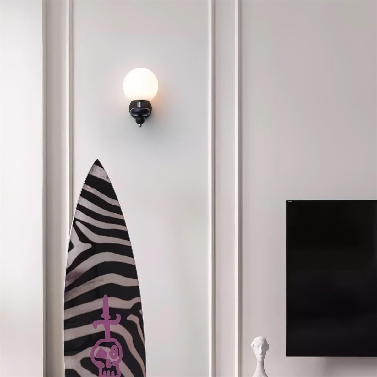 Lumueria Modern Globe Wall Lamp