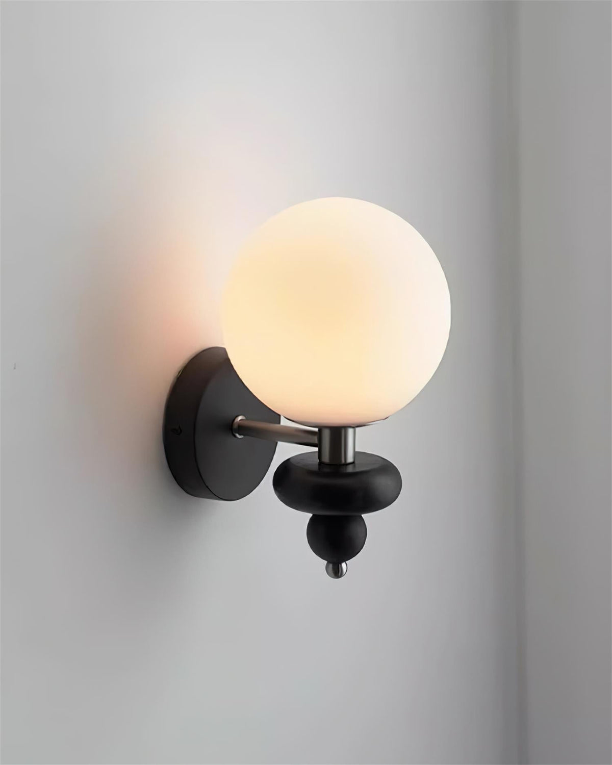 Lumueria Modern Globe Wall Lamp