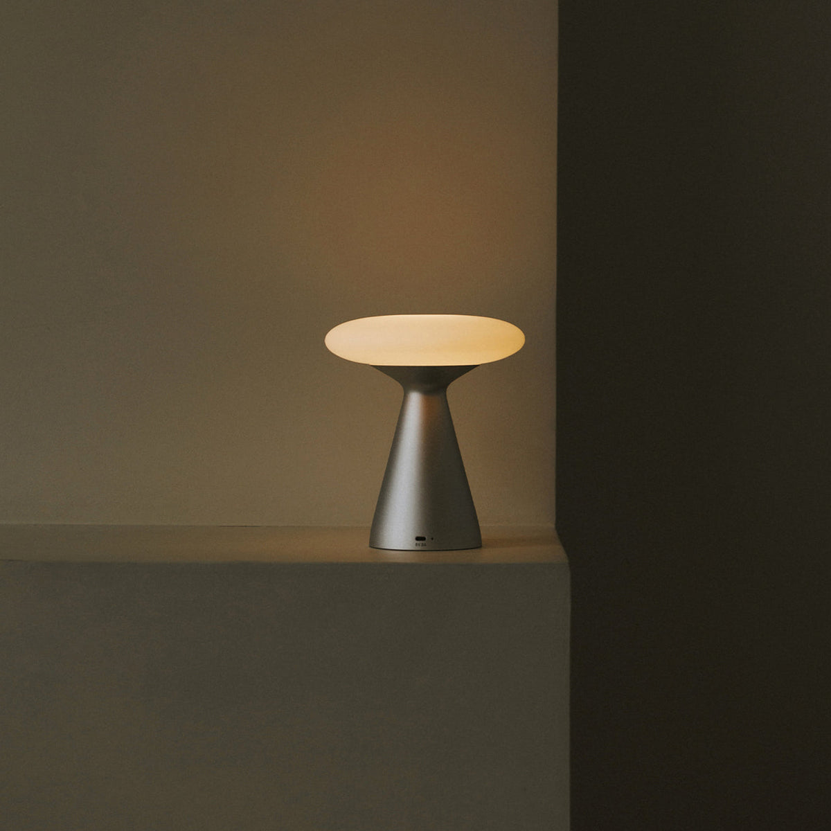 Soriria Table Lamp