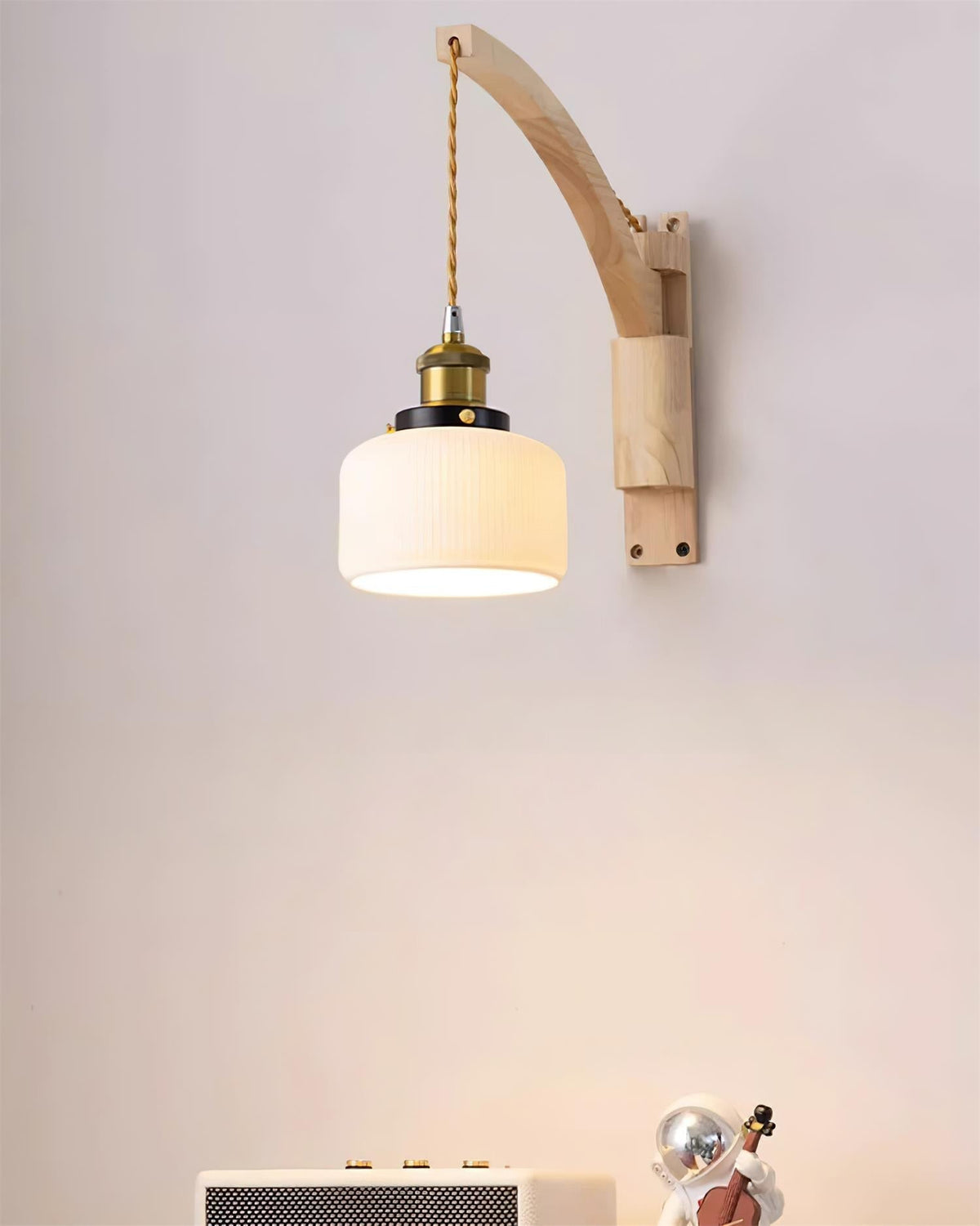 Teriiraria Wall Lamp