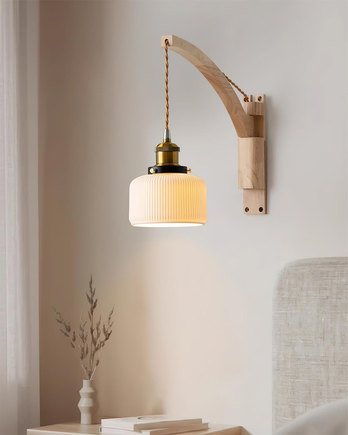Teriiraria Wall Lamp