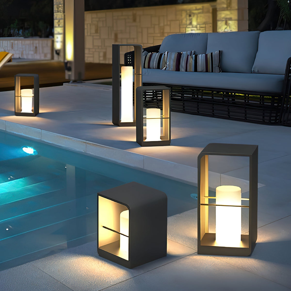 Reninian Minimalist Outdoor Light