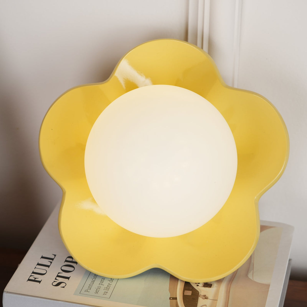 Petalia  Wall Lamp