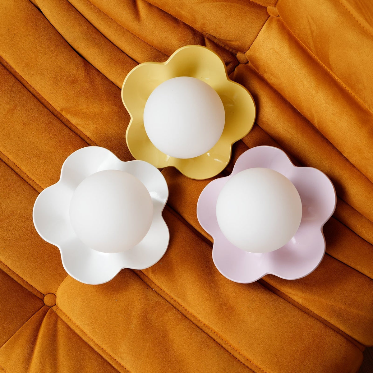 Petalia  Wall Lamp