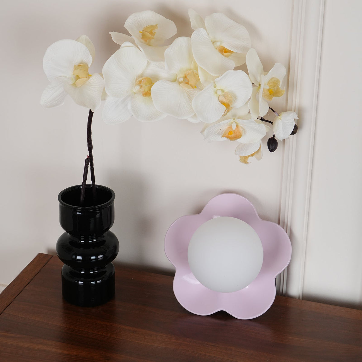 Petalia  Wall Lamp