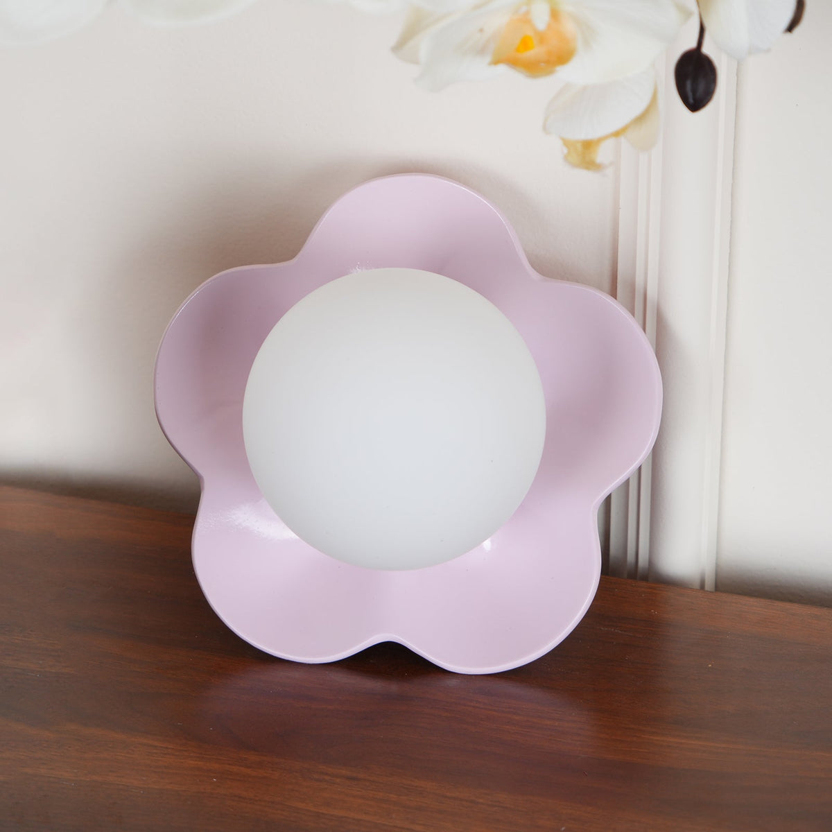 Petalia  Wall Lamp