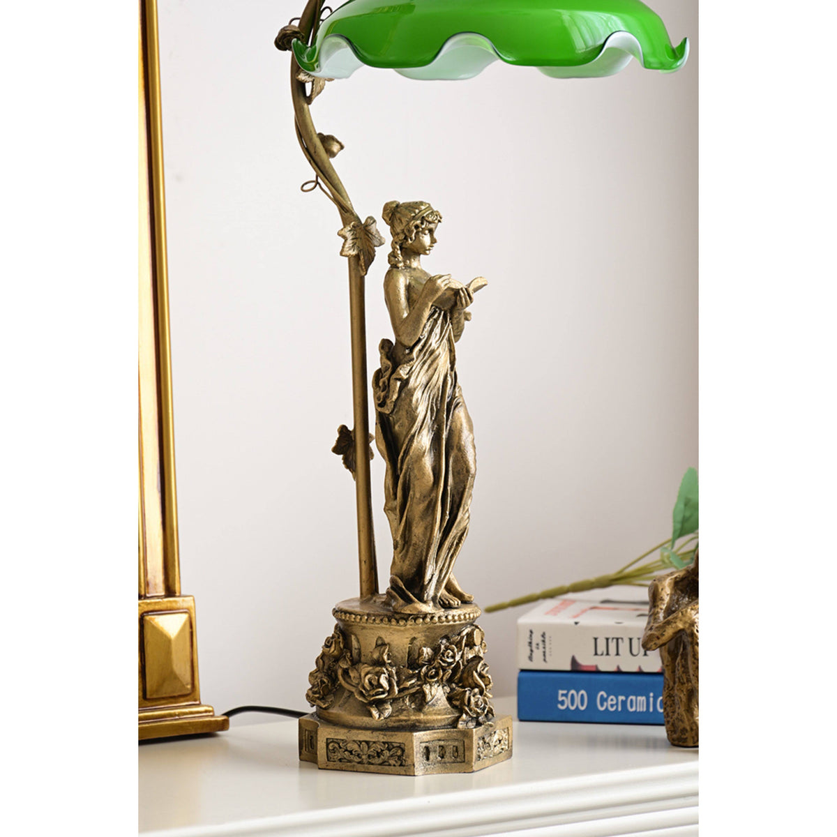 Petalo Lady Statue Glass Table Lamp