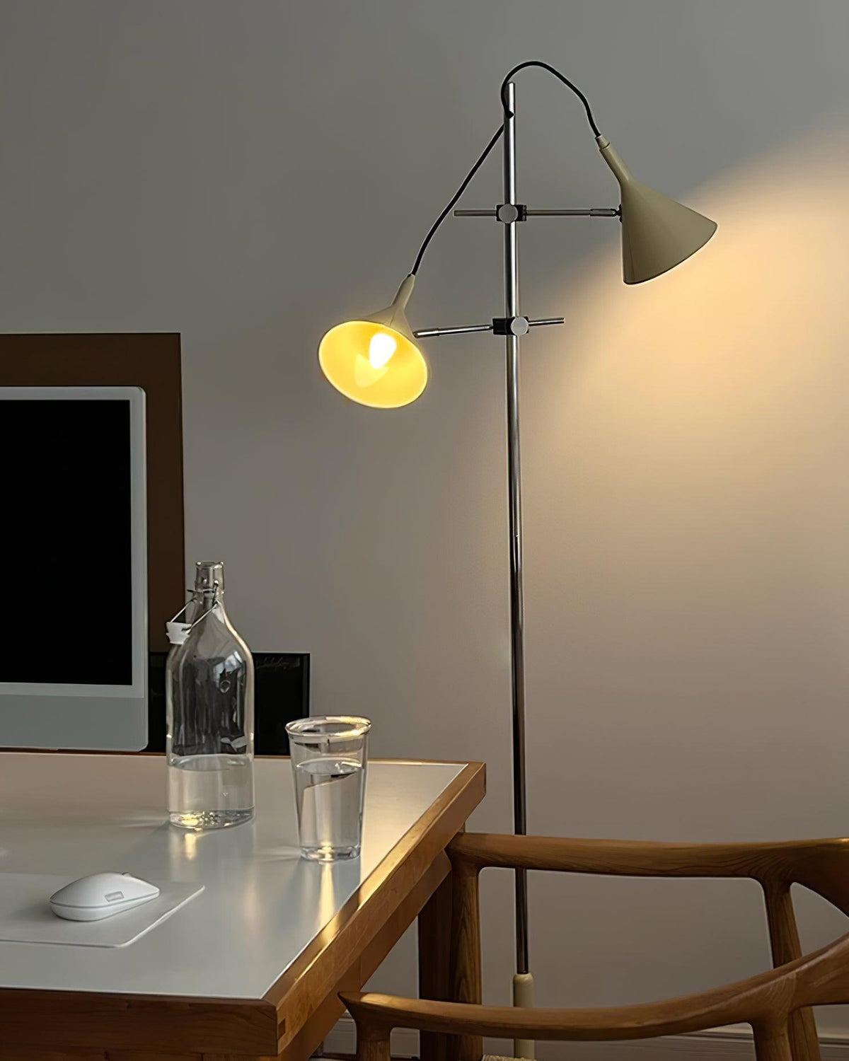 Laiton Floor Lamp