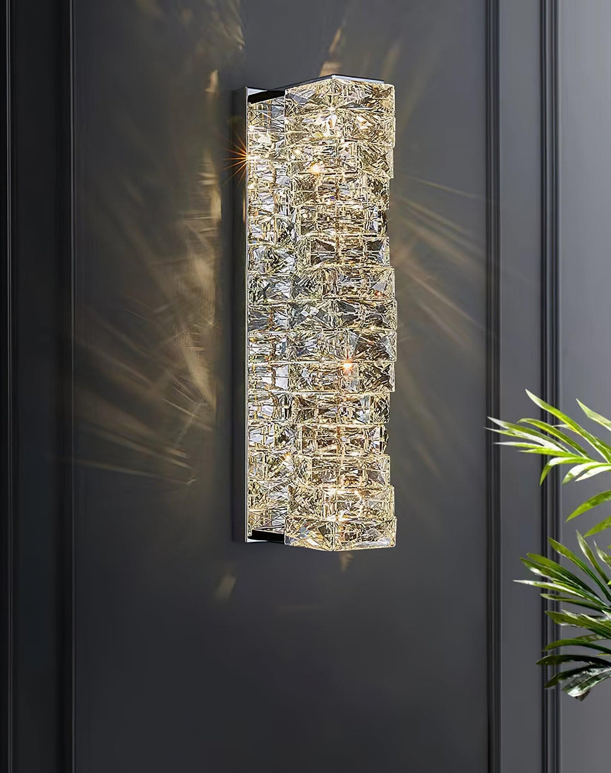 Ilvelia Postmodern Luxury Crystal Wall Light