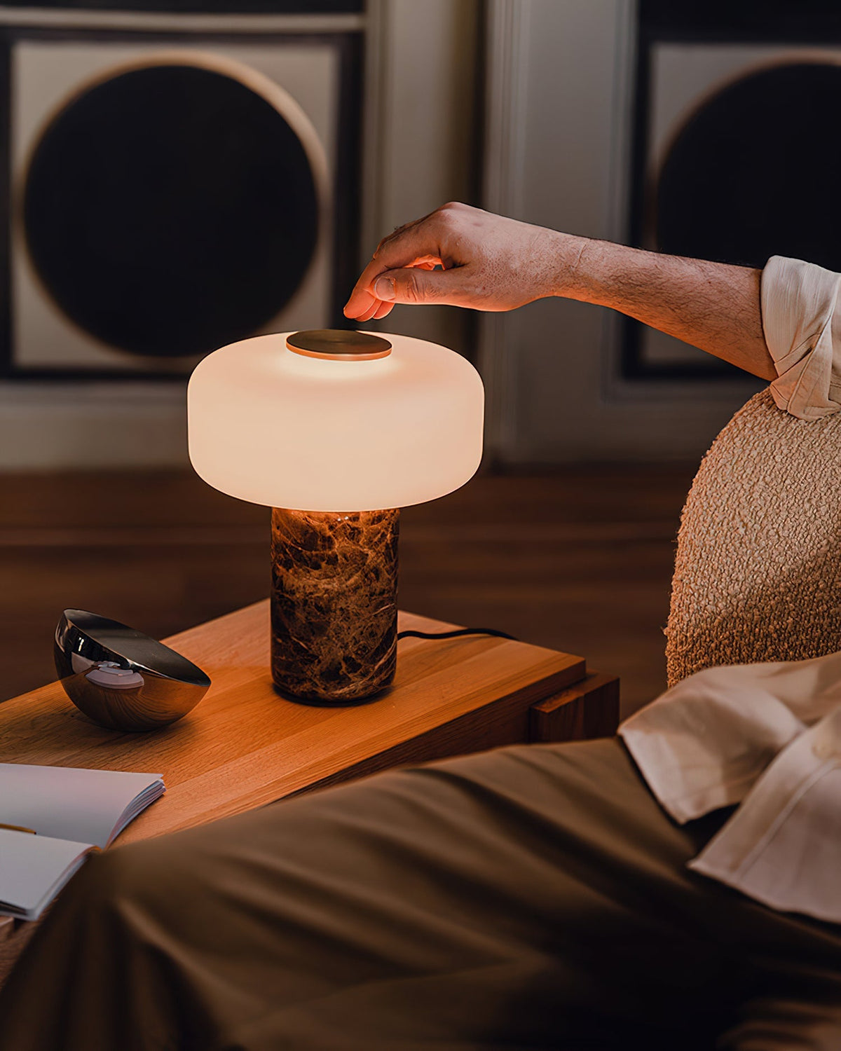 Orelinielle Table Lamp